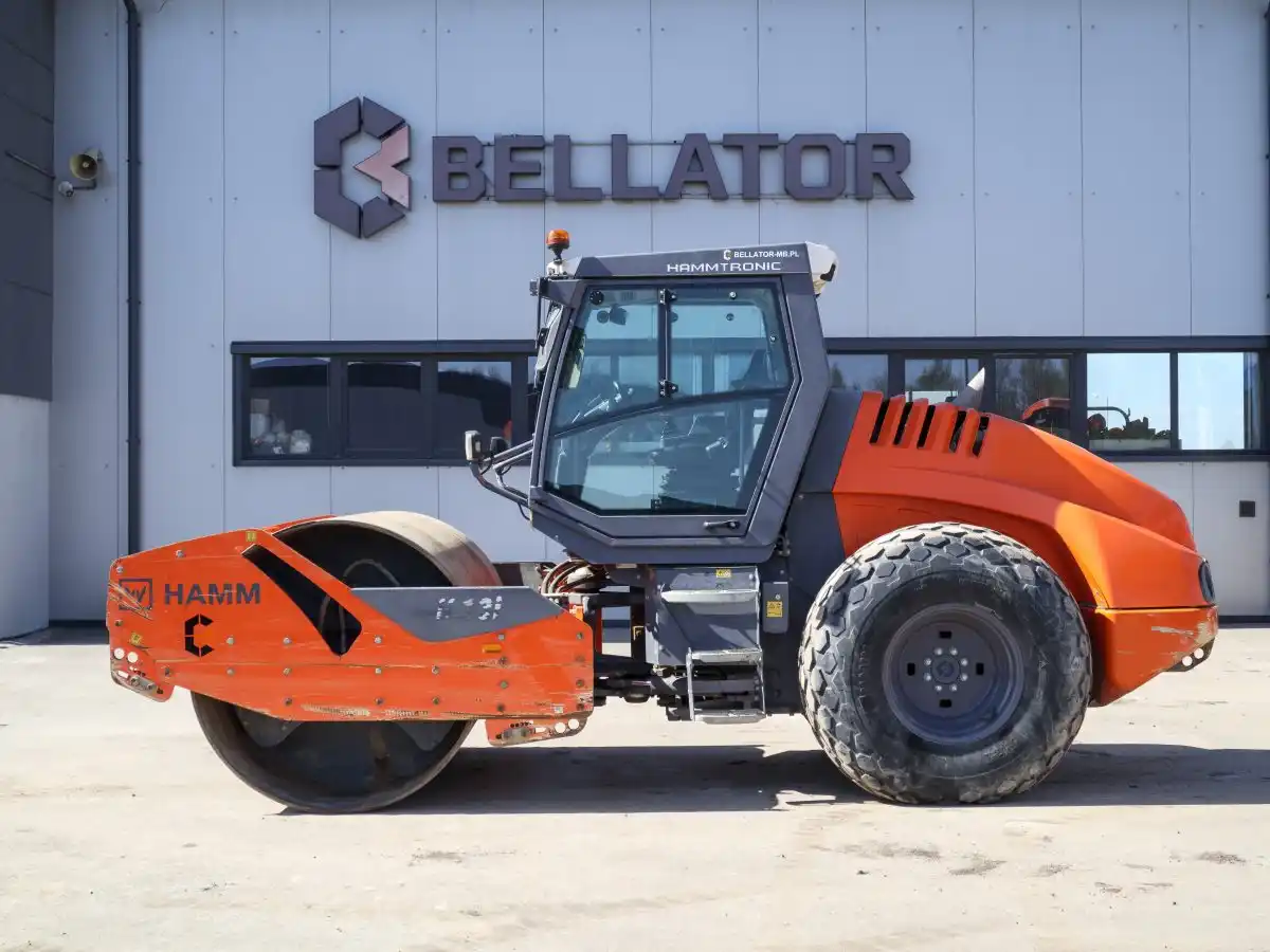 Finišer Vögele na asfaltové zmesi